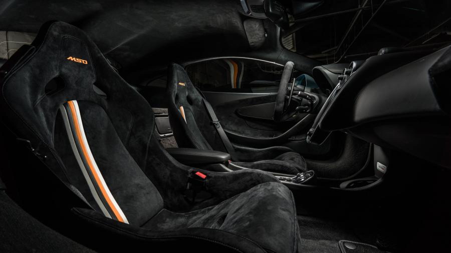 Интерьер McLaren MSO 570S Coupe Muriwai 2018 года  (фото 2 из 4)